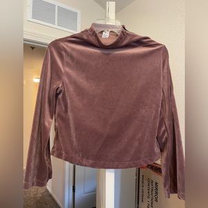 Cropped velvet crewneck